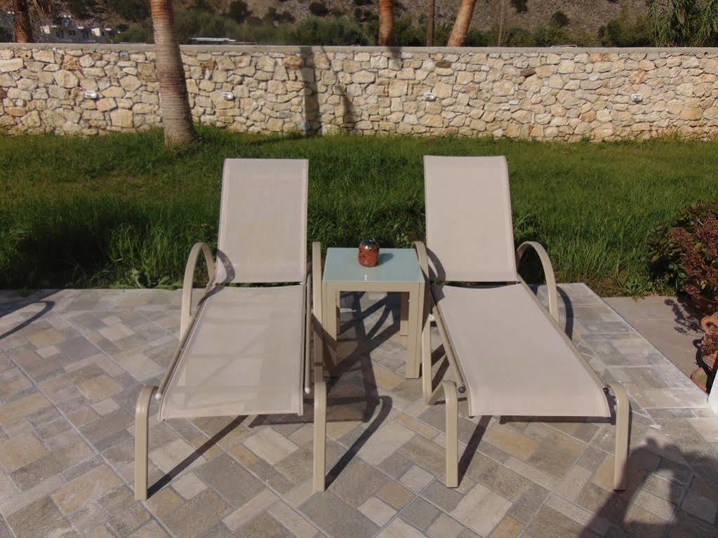 Villa Campos- Less Than 5-Min Walk To Kalivaki Beach ゲオルギオポリス エクステリア 写真
